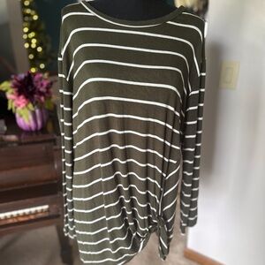 Lovely J stripped T-shirt tunic with knotted hem.